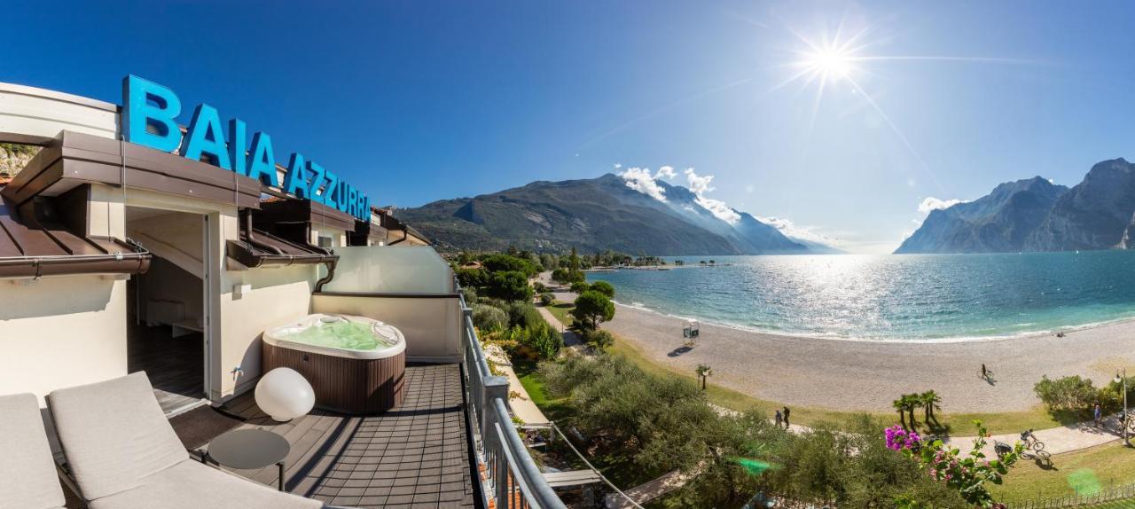Hotel Baia Azzurra - Lake Front Torbole Sul Garda Exterior photo