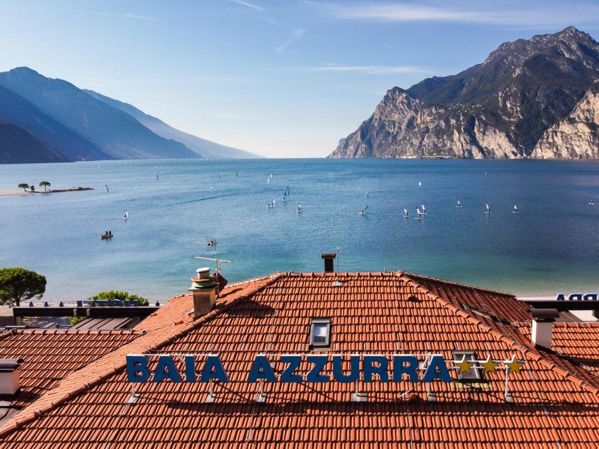 Hotel Baia Azzurra - Lake Front Torbole Sul Garda Exterior photo