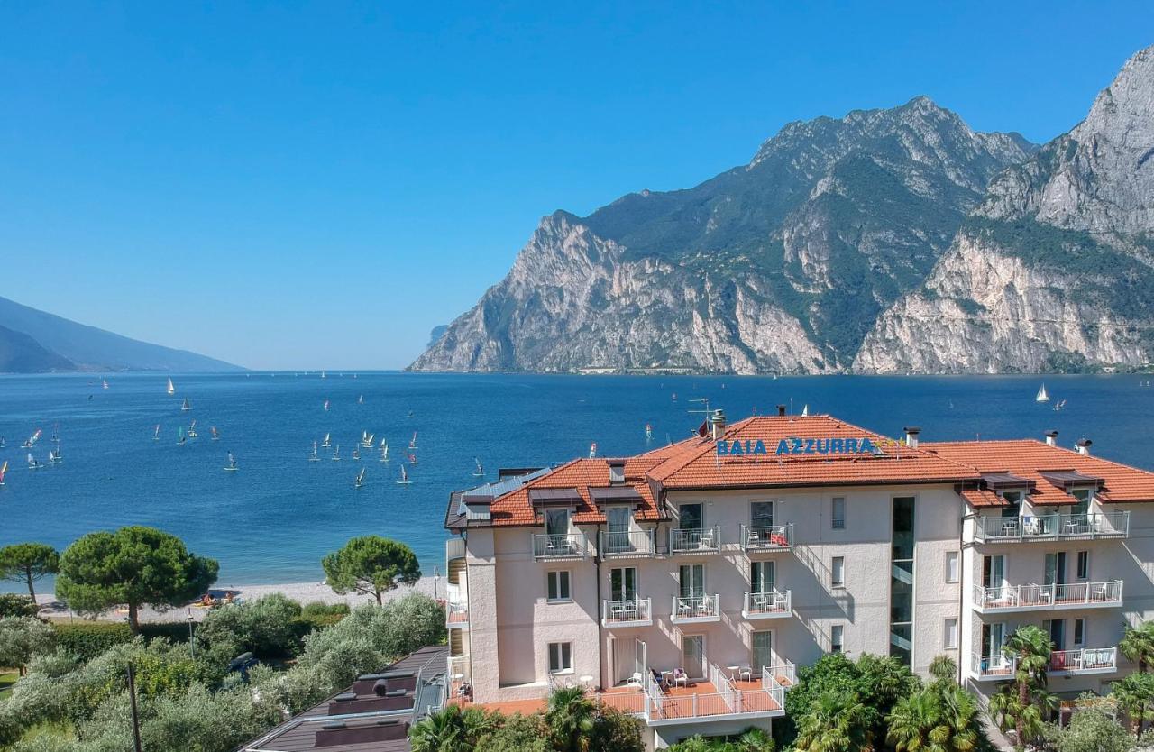 Hotel Baia Azzurra - Lake Front Torbole Sul Garda Exterior photo